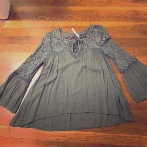 hippie arm laced shirt